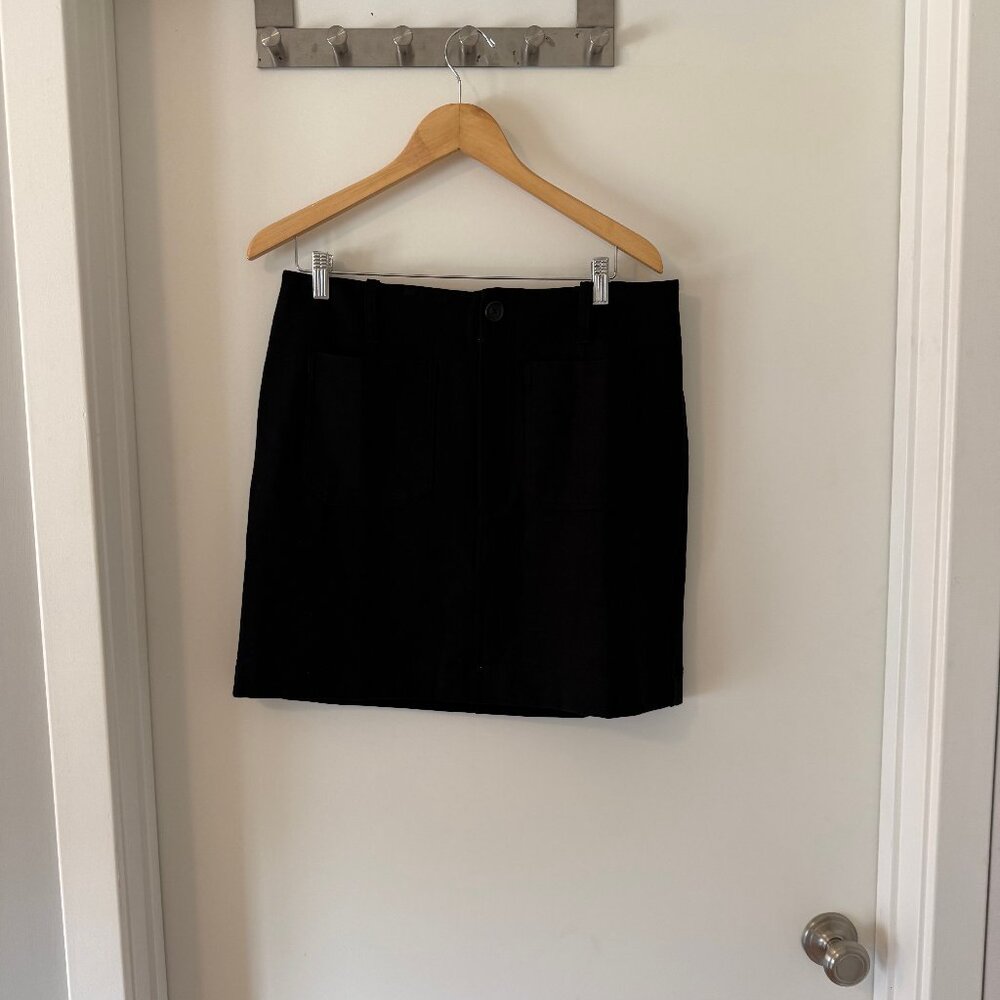 Anthropologie black miniskit - size L - new with tags